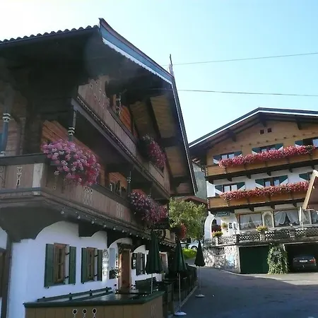 Guest house Lanzenhof 3*