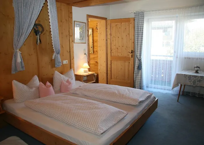 Πανσιόν Lanzenhof 3*