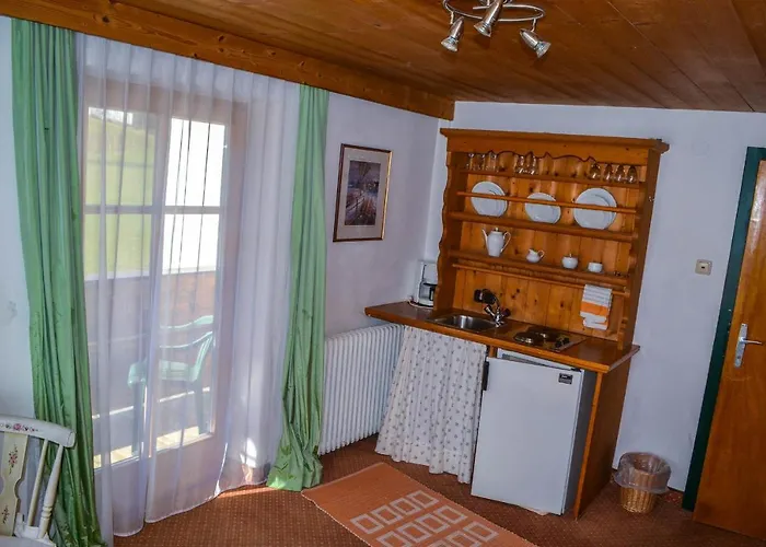 Πανσιόν Lanzenhof 3*